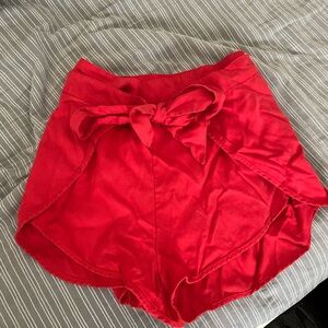 Chic Red Bow-Tie Shorts